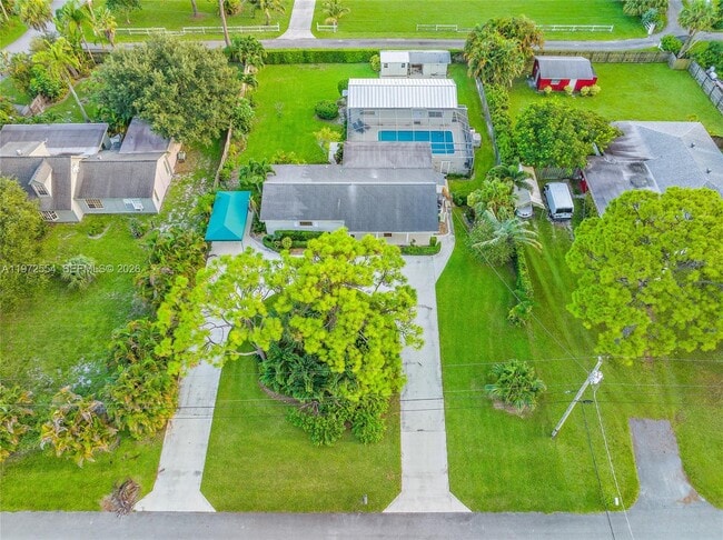 Building Photo - 4912 S Kay St