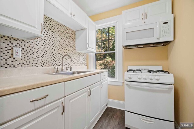 Building Photo - 205 W Main St