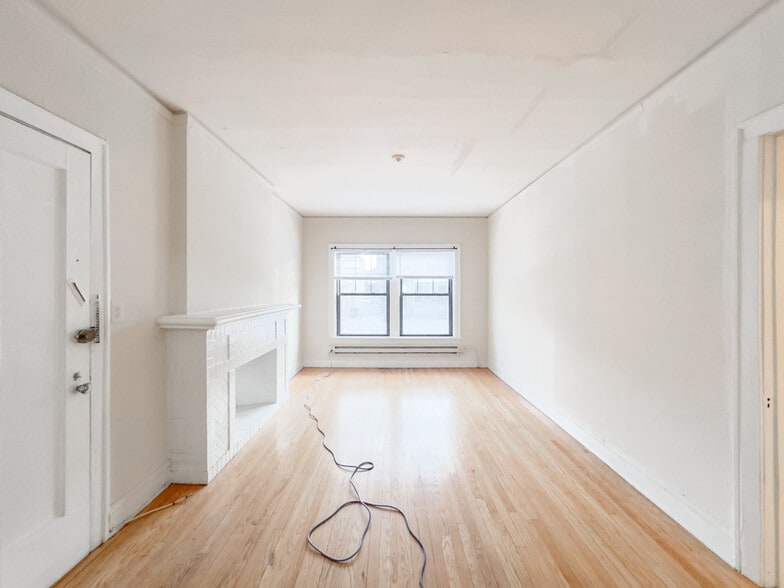 Building Photo - 1036 Dempster St