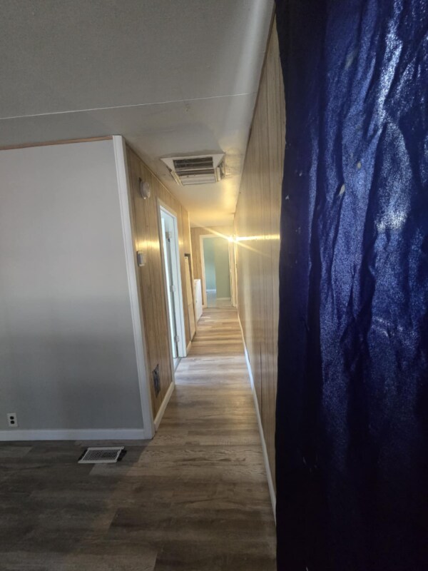 Building Photo - 10 9th Ave