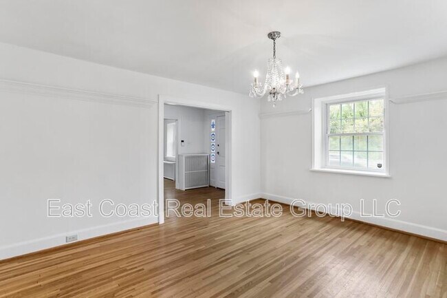 Building Photo - 720 Northern Ave