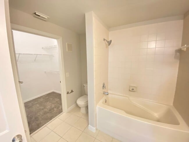 Building Photo - 760 Siena Palm Dr