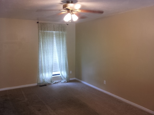 Building Photo - Ogden Townhouse for Rent close to Local Re...