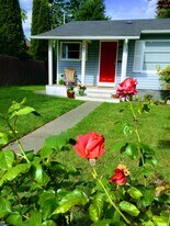 Building Photo - 7111 31st Ave SW