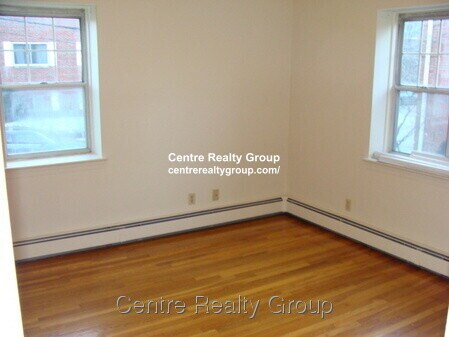 Building Photo - 497 Centre St