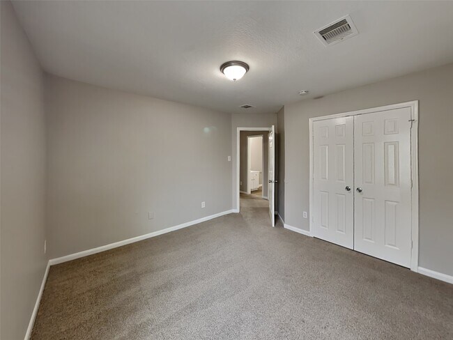 Building Photo - 7711 Cypress Edge Dr
