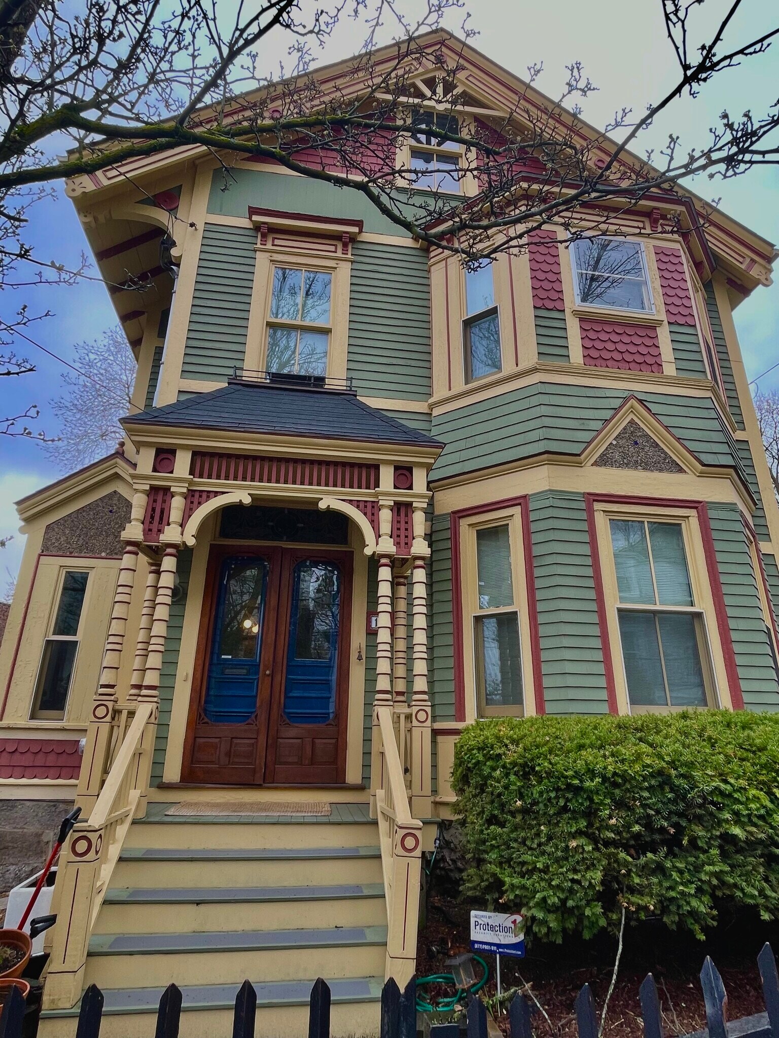 Building Photo - 16 Sheridan St