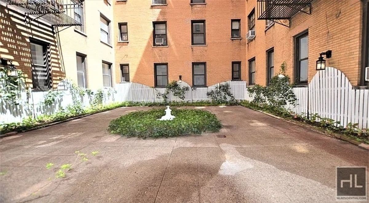 Building Photo - WEST 45 STREET