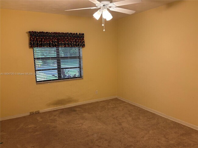 Building Photo - 5951 SW 84th St
