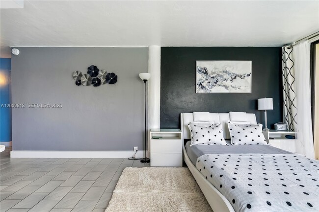 Building Photo - 6484 Indian Creek Dr