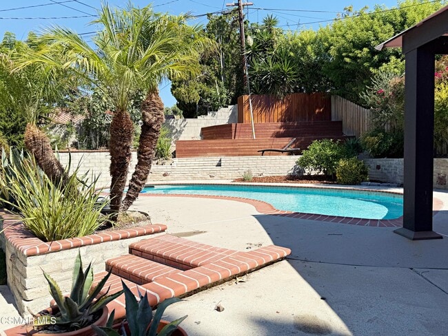 Building Photo - 2257 Hood Dr