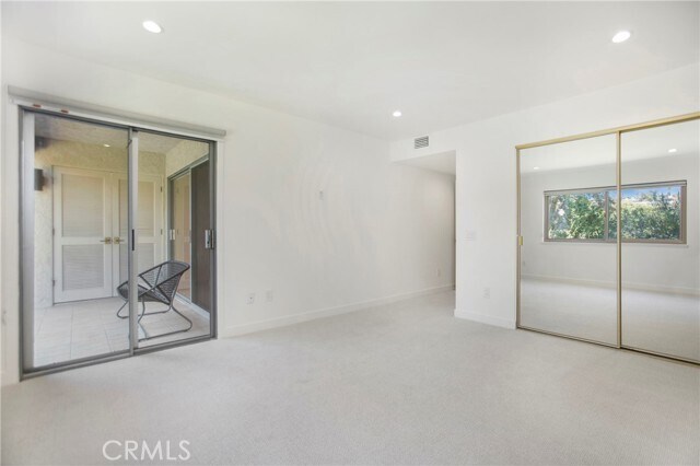 Building Photo - 31612 W Nine Dr