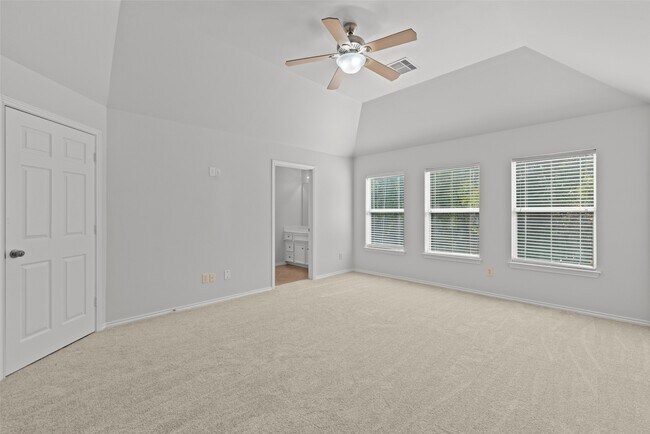 Building Photo - 12850 Pecan Shores Dr