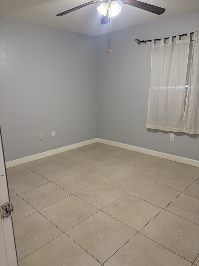 Building Photo - 6356 5th St Cir E