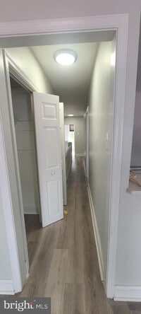 Building Photo - 2026 Edgmont Ave