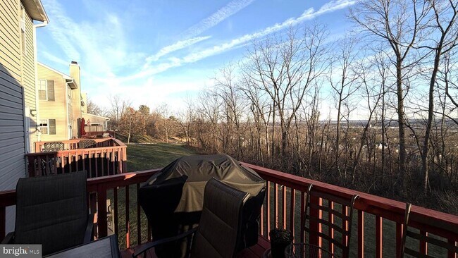 Building Photo - 506 Quincy St