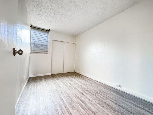 Building Photo - Refreshed Mililani Condo