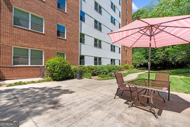 Building Photo - 2965 Pharr Ct S Northwest