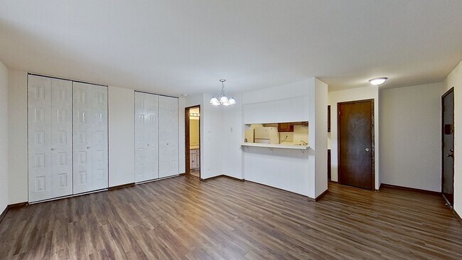 Building Photo - Upper Studio apartment Available