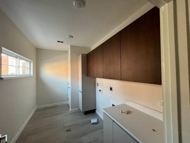 Building Photo - 210 Veracruz Dr