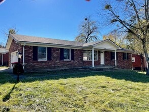 Building Photo - 1500 Beacon Hill Dr