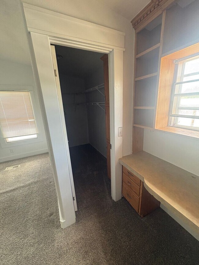 Building Photo - 3 bedroom 2 bath in Highland Terrace