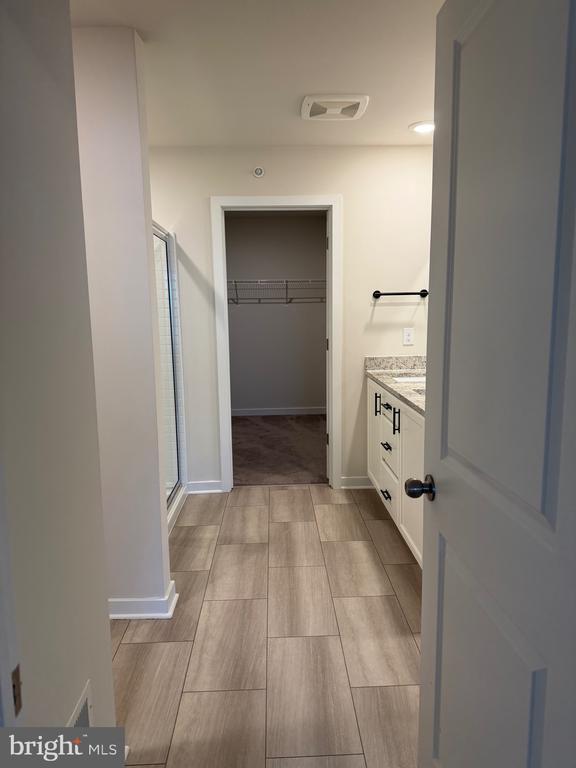 Building Photo - 127 Painters Wy