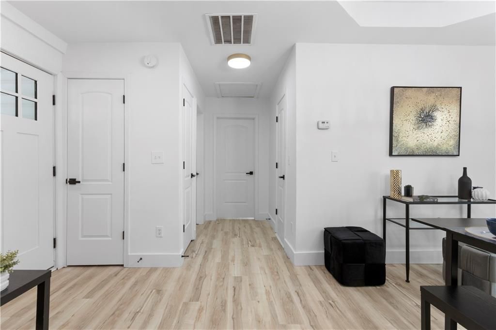 Building Photo - 2014 Fence Rd NE