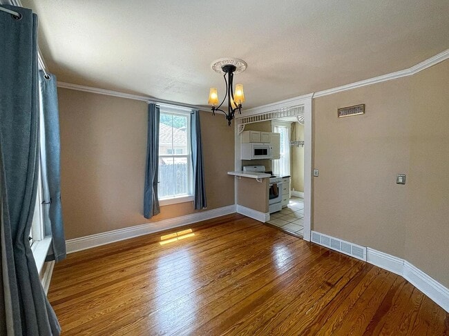Building Photo - Charming home in the heart of Old Colorado...