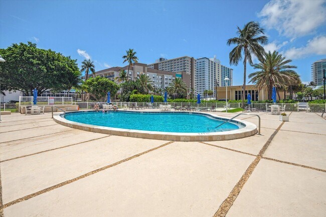 Building Photo - 201 N Ocean Blvd