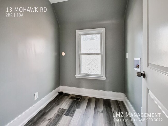 Building Photo - 13 Mohawk Rd