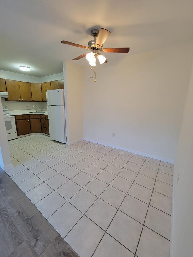 Building Photo - 50 Athens Ct