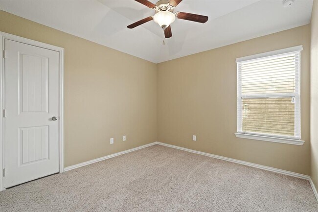 Building Photo - 13839 Rosemere Ln
