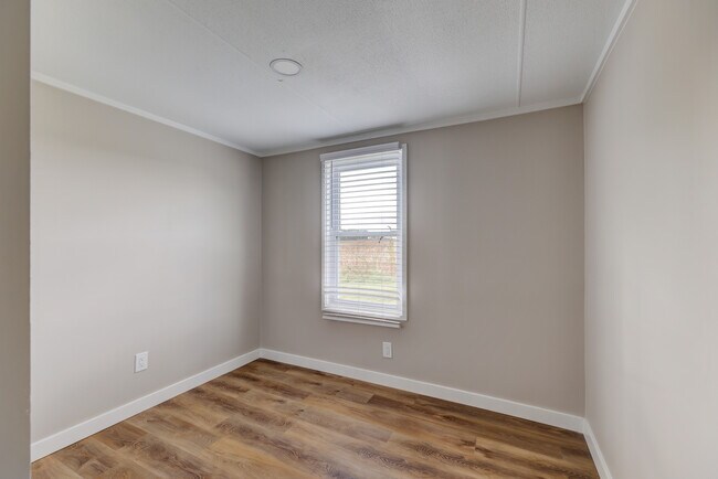 Building Photo - 295 Seays Rd