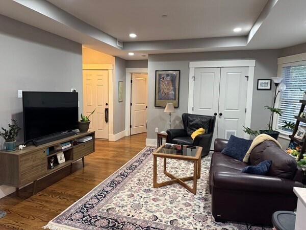 Building Photo - 19 MacArthur St