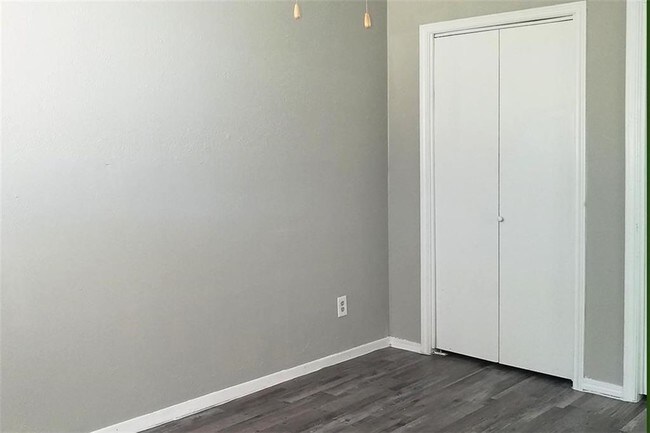 Building Photo - 2801 Las Vegas Trail
