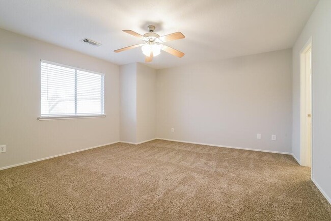 Building Photo - 11811 Sunny Stream Dr