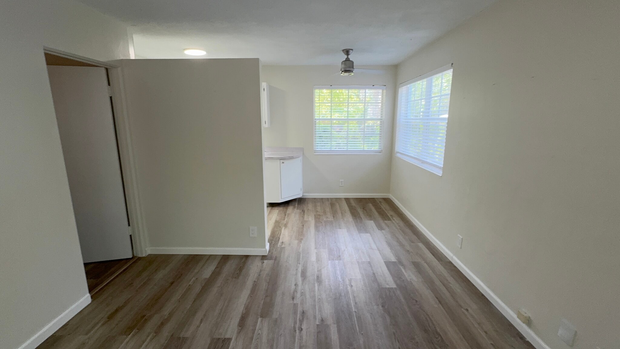 Living Room / Dining Room - 217 SW 11th Ct