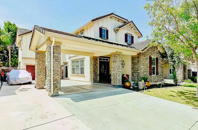 Building Photo - 2230 Gibralter Ln