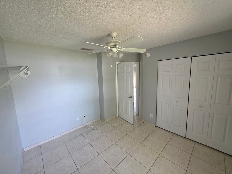 Building Photo - 310 Colonade Ct