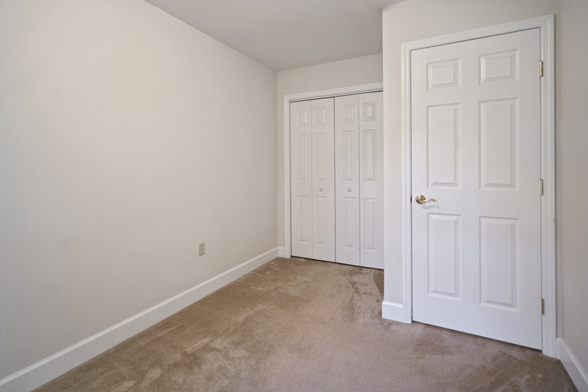 Small Bedroom-2 - 820 Hanshaw Rd