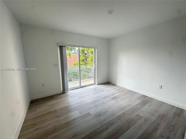 Building Photo - 116 NW 10th St