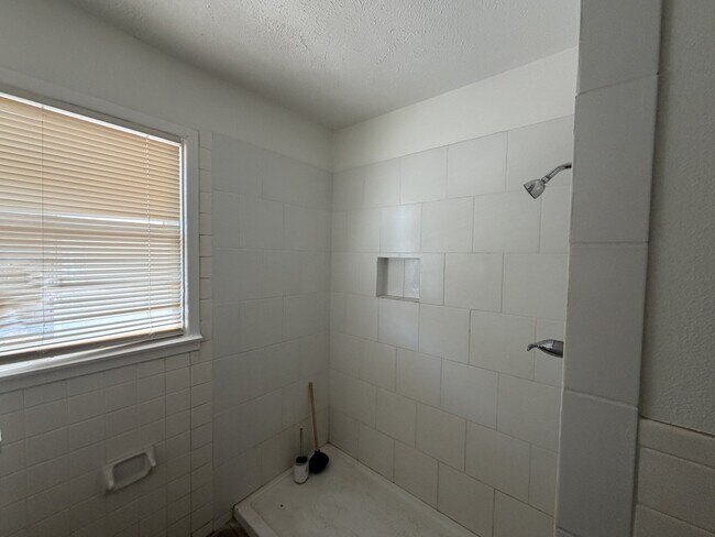 Building Photo - 3813 25th St