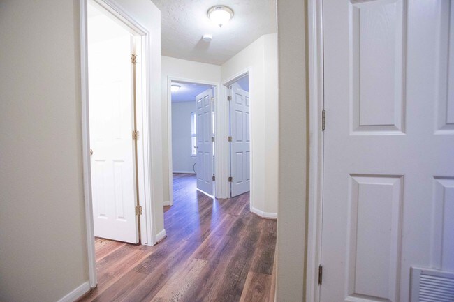 Building Photo - 7824 Comal St