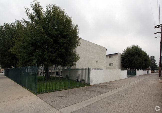 Building Photo - San Fernando Apts