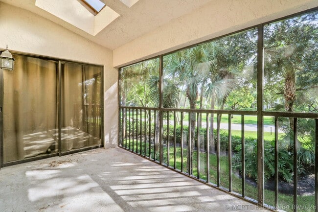 Building Photo - 1143 Duncan Cir