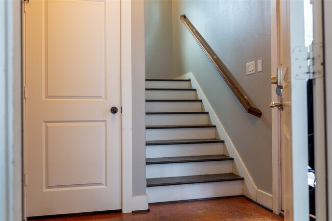 Building Photo - 2903 Blodgett St