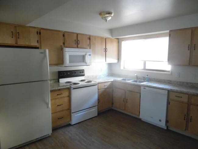 Building Photo - 2 bedroom in Billings MT 59102