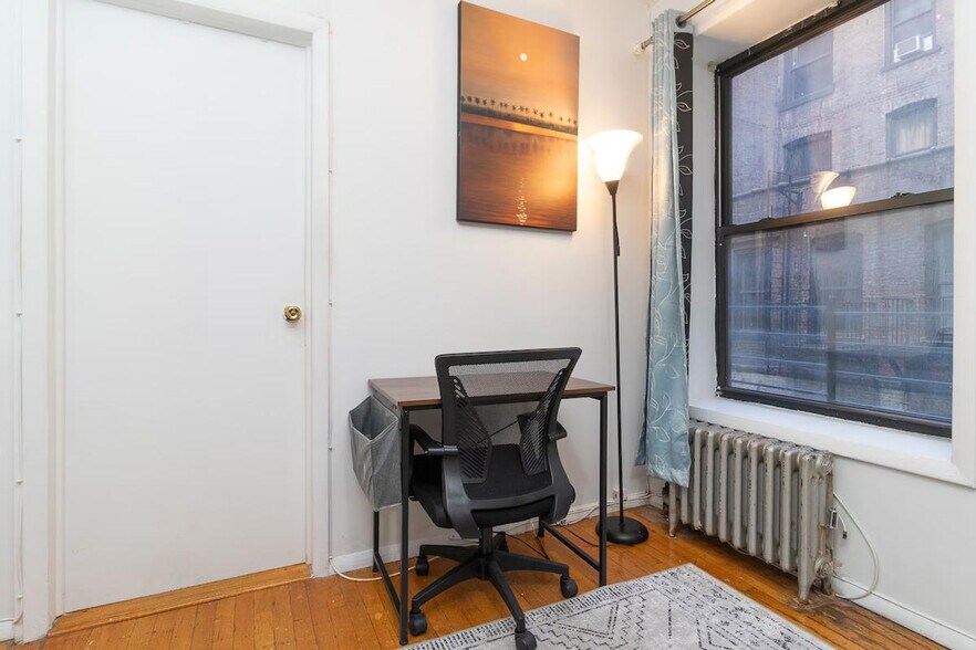 Building Photo - 1217 Park Ave