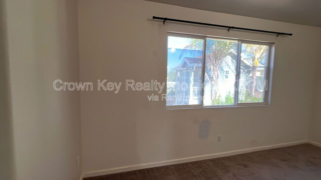 Building Photo - 4092 Memoir Ave